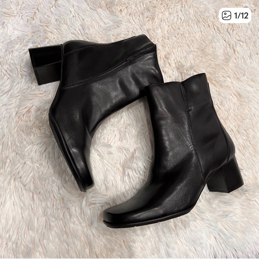 Naturalizer leather block heel boots size 10W